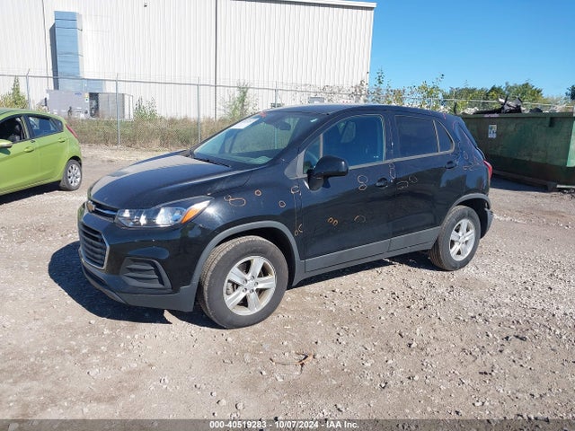 Chevrolet TRAX LS 2019 3GNCJNSB9KL261503 Image 2