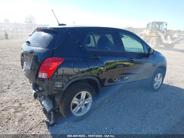 Chevrolet TRAX LS 2019 3GNCJNSB9KL261503 Image 4