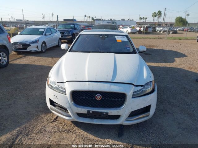 SAJBD4FX9JCY59338 Jaguar Xf 25t Premium