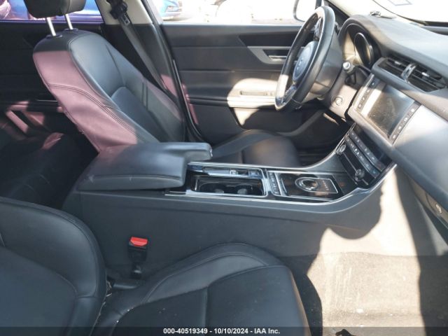 SAJBD4FX9JCY59338 Jaguar Xf 25t Premium