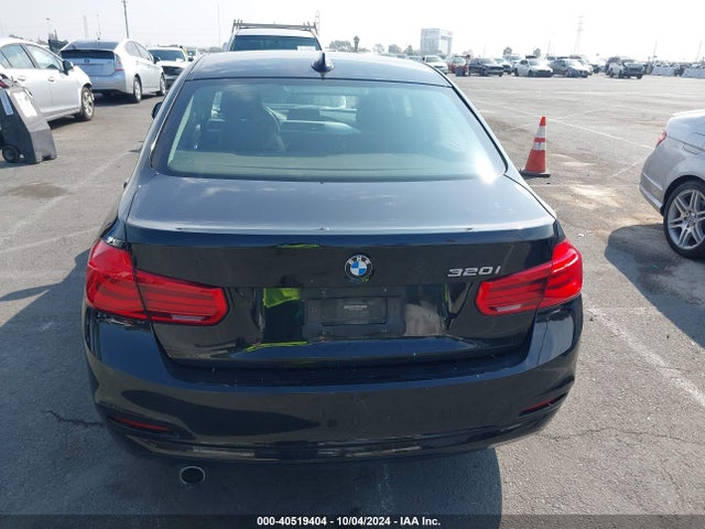 BMW 320i 2016 WBA8A9C59GK618909 Image 16