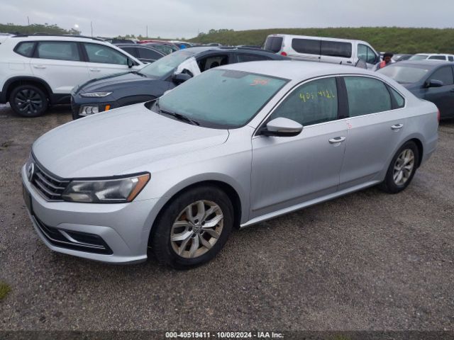 1VWAT7A38GC013842 Volkswagen Passat 1.8t S