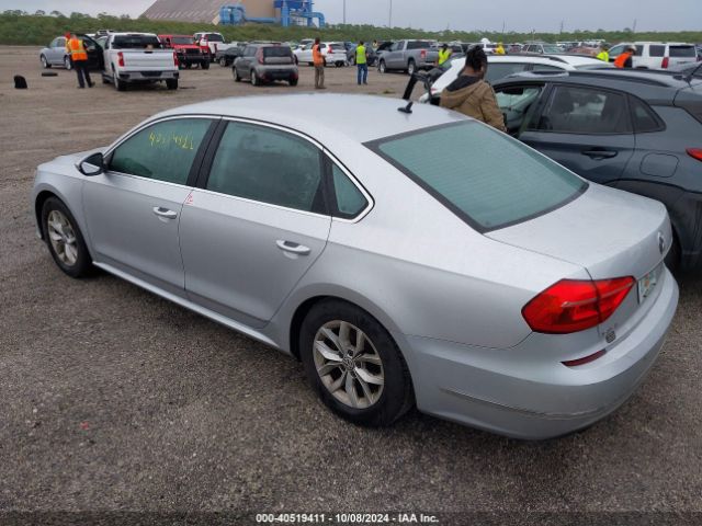 1VWAT7A38GC013842 Volkswagen Passat 1.8t S