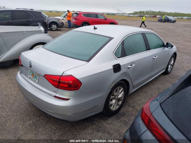 1VWAT7A38GC013842 Volkswagen Passat 1.8t S