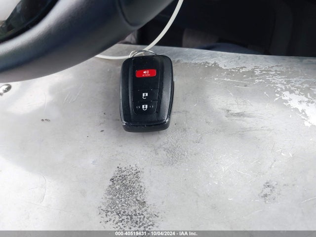 Toyota PRIUS XLE 2020 JTDKARFU9L3104929 Image 11
