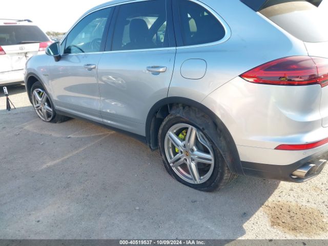 WP1AE2A26GLA62401 Porsche Cayenne E-hybrid S