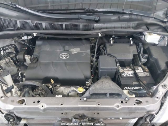 5TDYK3DC2GS758383 Toyota Sienna Xle Premium 8 Passenger