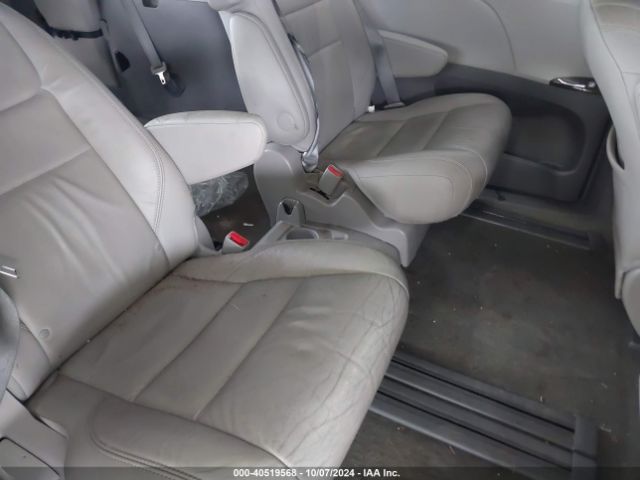 5TDYK3DC2GS758383 Toyota Sienna Xle Premium 8 Passenger