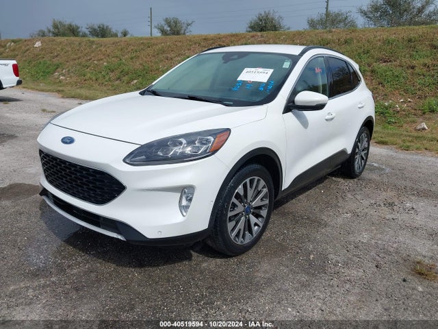 Ford Escape Titanium 2020 1FMCU9J96LUB17304 Image 2