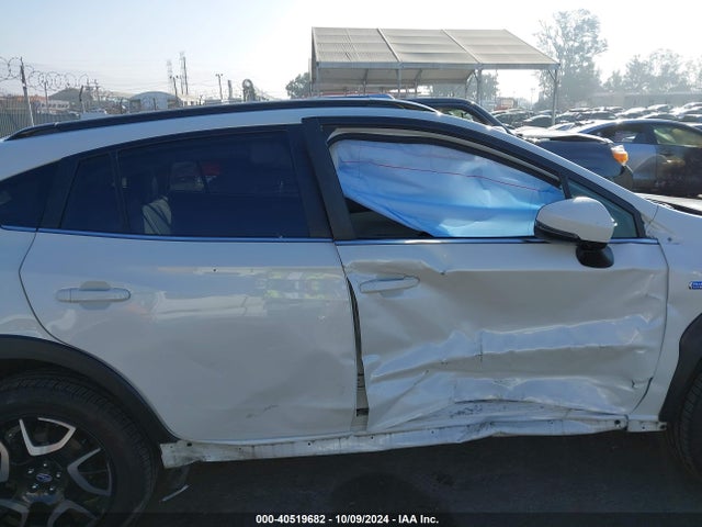 Subaru CROSSTREK HYBRID 2019 JF2GTDNC7KH300740 Image 13