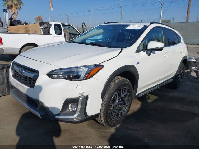 Subaru CROSSTREK HYBRID 2019 JF2GTDNC7KH300740 Image 2