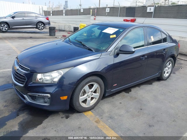 Chevrolet Cruze 1lt Auto 2015 1G1PC5SB8F7109879 Image 2