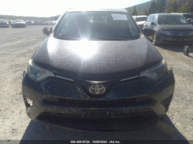 Toyota RAV4 LE 2018 2T3BFREV1JW781642 Image 13