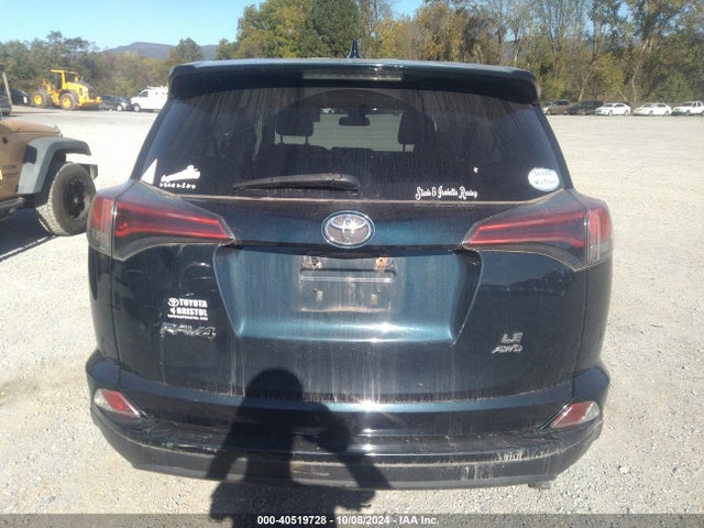 Toyota RAV4 LE 2018 2T3BFREV1JW781642 Image 17