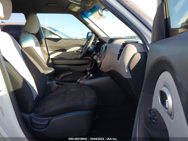 KIA Soul 2014 KNDJN2A22E7097704 Image 5