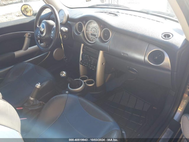 2002 MINI COOPER S WMWRE33422TD52605 Photo 4