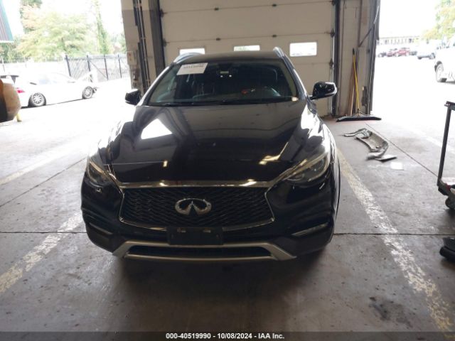 SJKCH5CR8JA048786 Infiniti Qx30 Premium