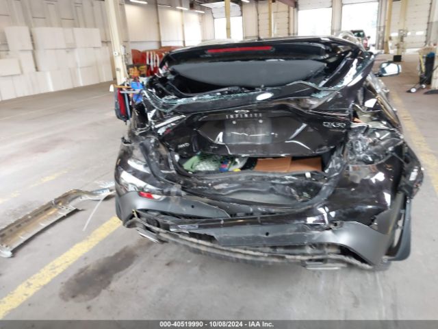 SJKCH5CR8JA048786 Infiniti Qx30 Premium