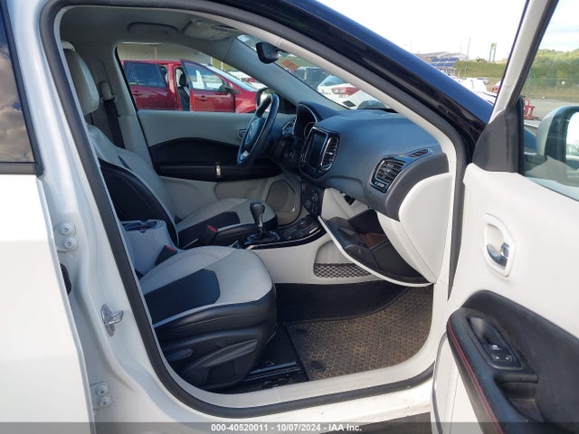 3C4NJDCB0JT482948 Jeep Compass Limited 4x4