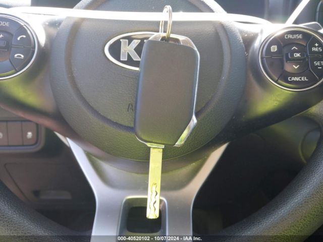 KNDJ23AU0L7085497 KIA SOUL LX