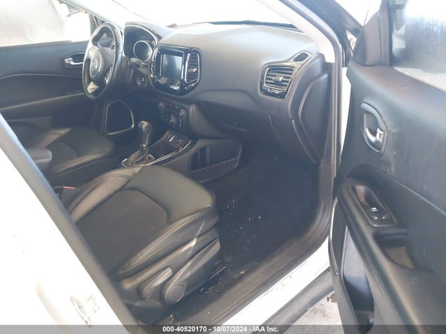3C4NJCBB6JT501935 Jeep Compass Altitude Fwd