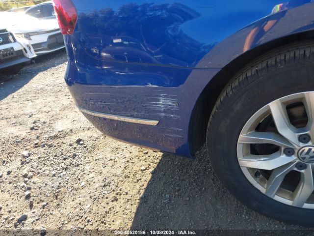 1VWAT7A35HC067391 Volkswagen Passat 1.8t S