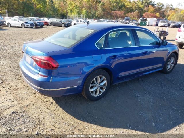 1VWAT7A35HC067391 Volkswagen Passat 1.8t S