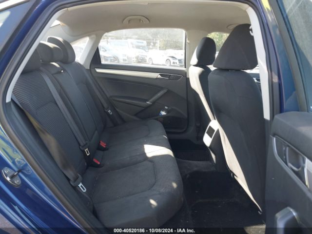 1VWAT7A35HC067391 Volkswagen Passat 1.8t S