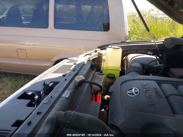5TFSY5F10EX156116 Toyota Tundra Limited 5.7l V8
