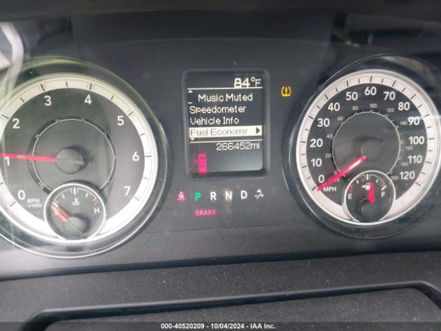 1C6RR6FG1JS201763 RAM 1500 Tradesman Quad Cab 4x2 6'4 Box