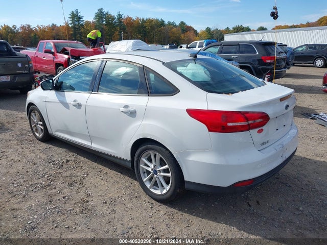Ford FOCUS SE 2015 1FADP3F25FL226331 Image 3
