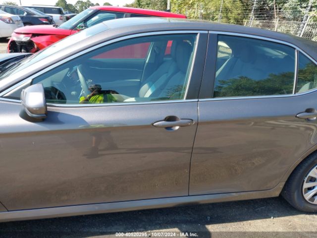 4T1B31HK3JU002777 Toyota Camry Hybrid Le