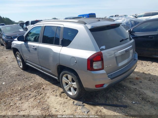 1C4NJDEB8GD617332 Jeep Compass Latitude