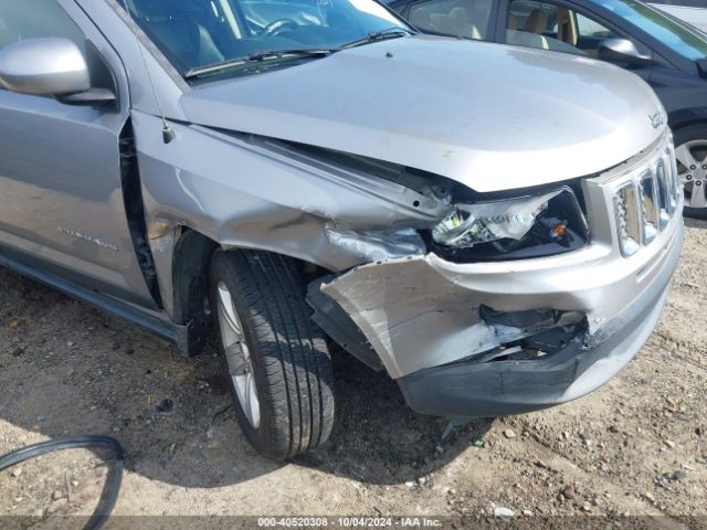 1C4NJDEB8GD617332 Jeep Compass Latitude