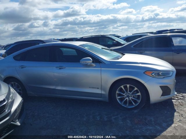 3FA6P0MU3KR202861 Ford Fusion Hybrid Sel