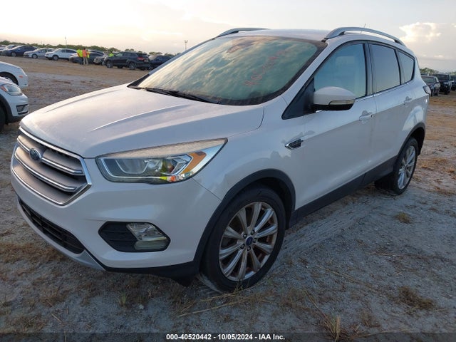 Ford Escape Titanium 2017 1FMCU0JD3HUC73338 Image 2