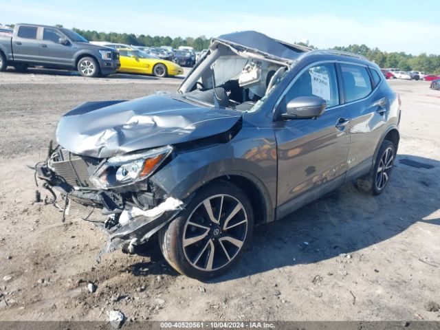 JN1BJ1CR1JW203888 Nissan Rogue Sport Sl