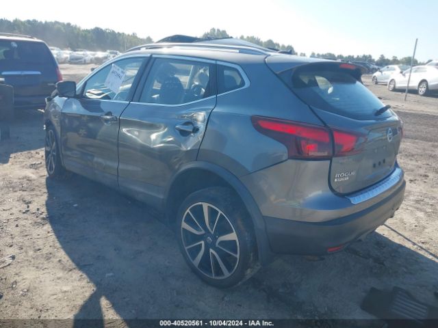 JN1BJ1CR1JW203888 Nissan Rogue Sport Sl