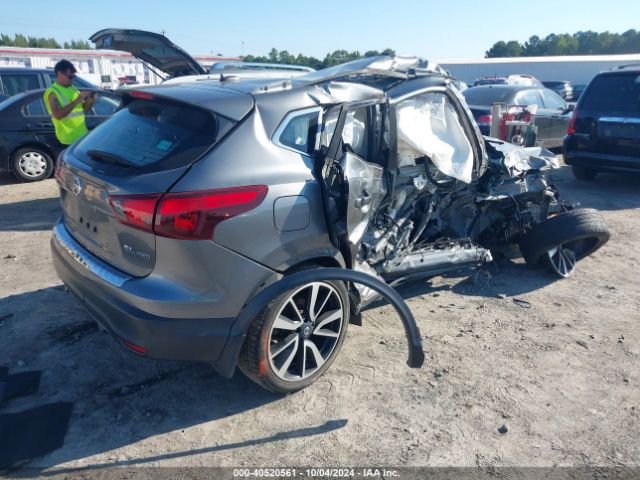 JN1BJ1CR1JW203888 Nissan Rogue Sport Sl