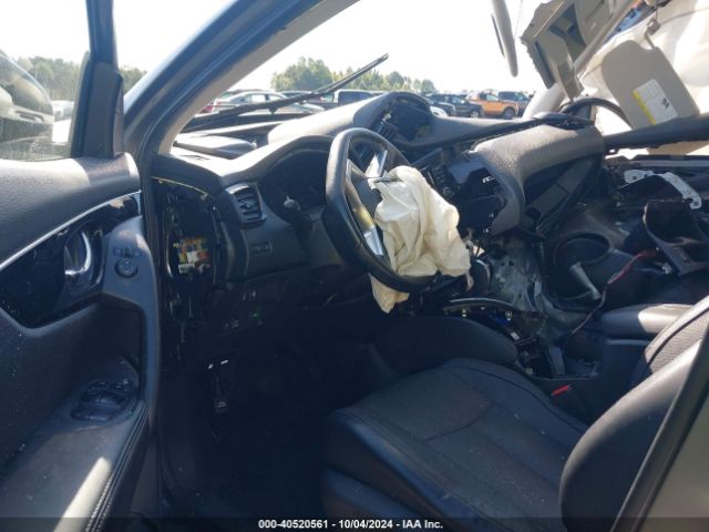 JN1BJ1CR1JW203888 Nissan Rogue Sport Sl