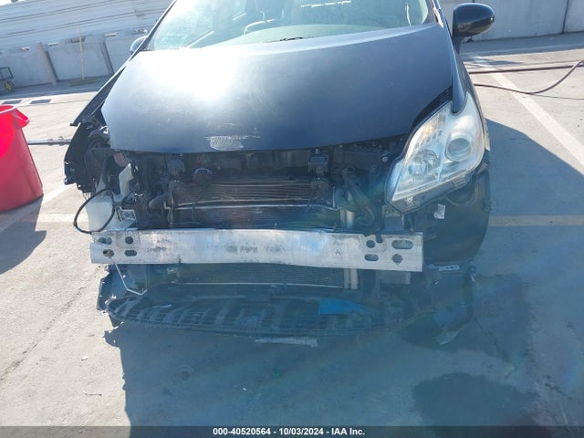 Toyota Prius Three 2014 JTDKN3DU7E1766916 Image 13