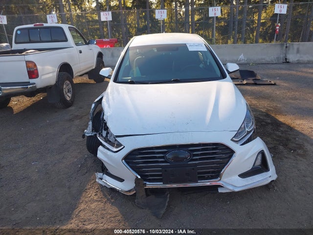 Hyundai SONATA SE 2018 5NPE24AF9JH609814 Image 12