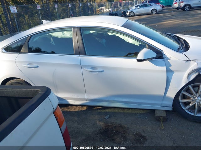 Hyundai SONATA SE 2018 5NPE24AF9JH609814 Image 13