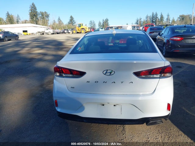 Hyundai SONATA SE 2018 5NPE24AF9JH609814 Image 16