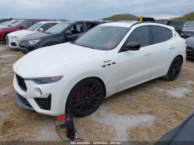 2022 MASERATI LEVANTE ZN661YUM7NX391647 Photo 1