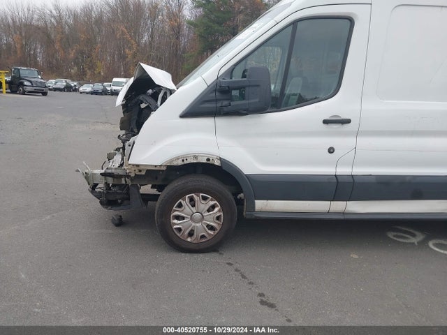 Ford Transit-250 2017 1FTYR3XM0HKA41120 Image 18