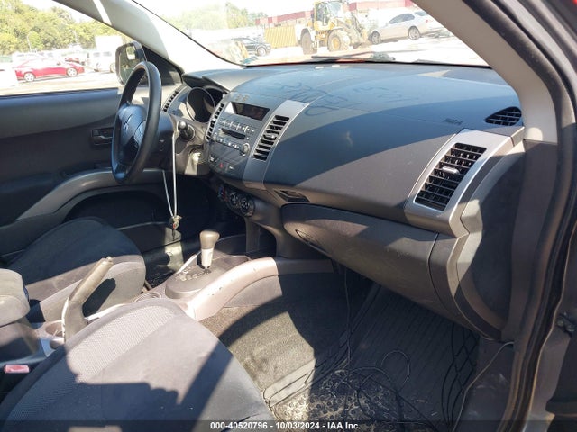 2007 MITSUBISHI OUTLANDER JA4MS31XX7U004904 Photo 4