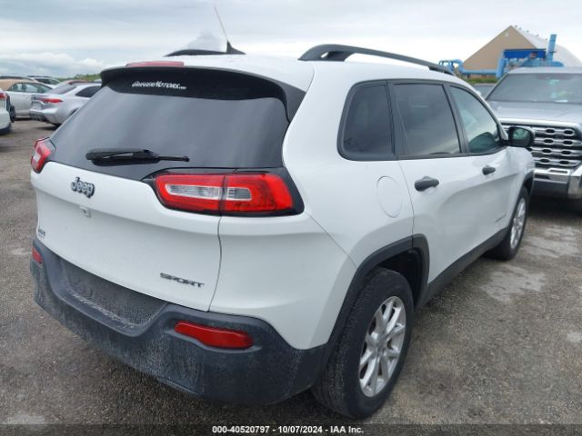 1C4PJLAB5GW324498 Jeep Cherokee Sport