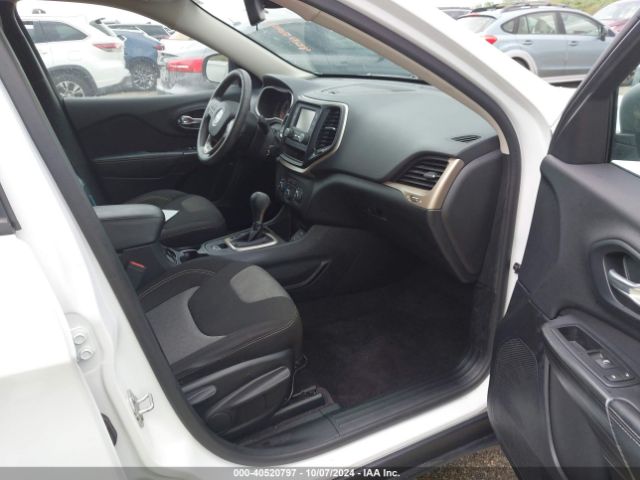 1C4PJLAB5GW324498 Jeep Cherokee Sport
