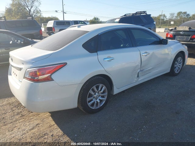 Nissan Altima 2.5 S 2014 1N4AL3AP5EC144440 Image 4